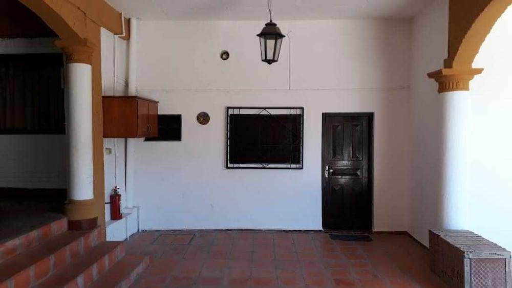 Residencia Leones De Castilla Asunción Eksteriør billede